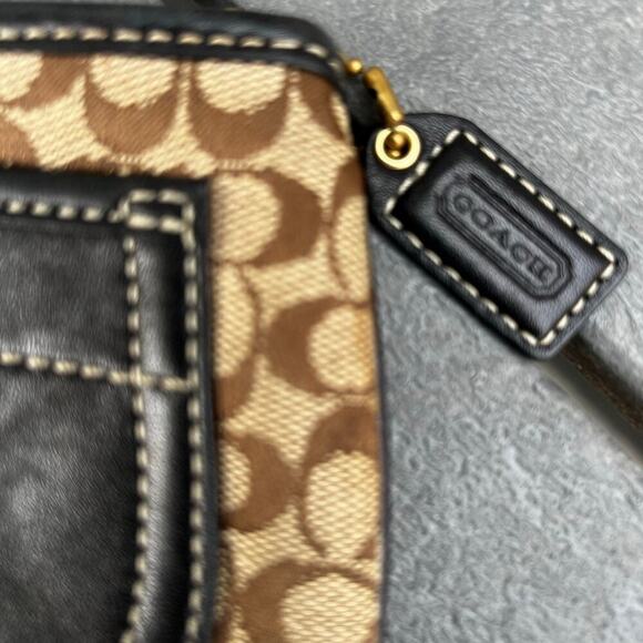 COACH wristlet small zip bag - Picture 9 of 12